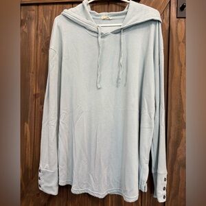 Women’s light weight sweatshirt material top in XL light Aqua in color NWOT